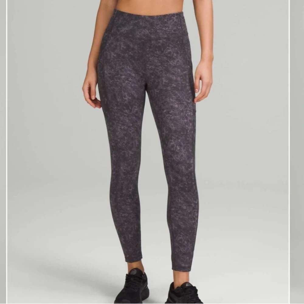 Lululemon Invigorate High-Rise Tight 25" - Sz 4 - Picture 2 of 8